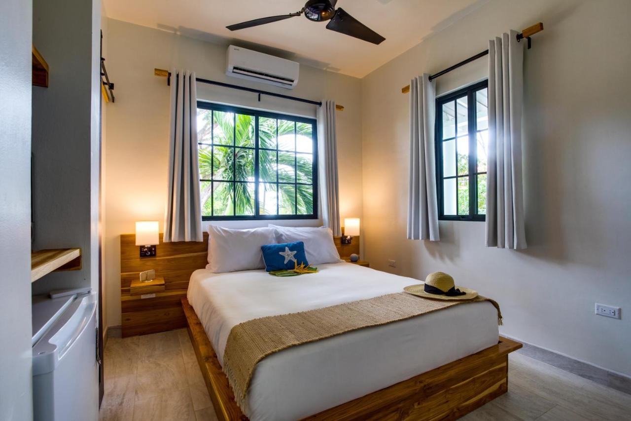 The Sea Glass Inn Placencia エクステリア 写真